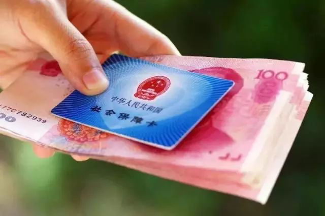举报单位骗保却遭殴打？打击骗保还需要制度建设做保障！
